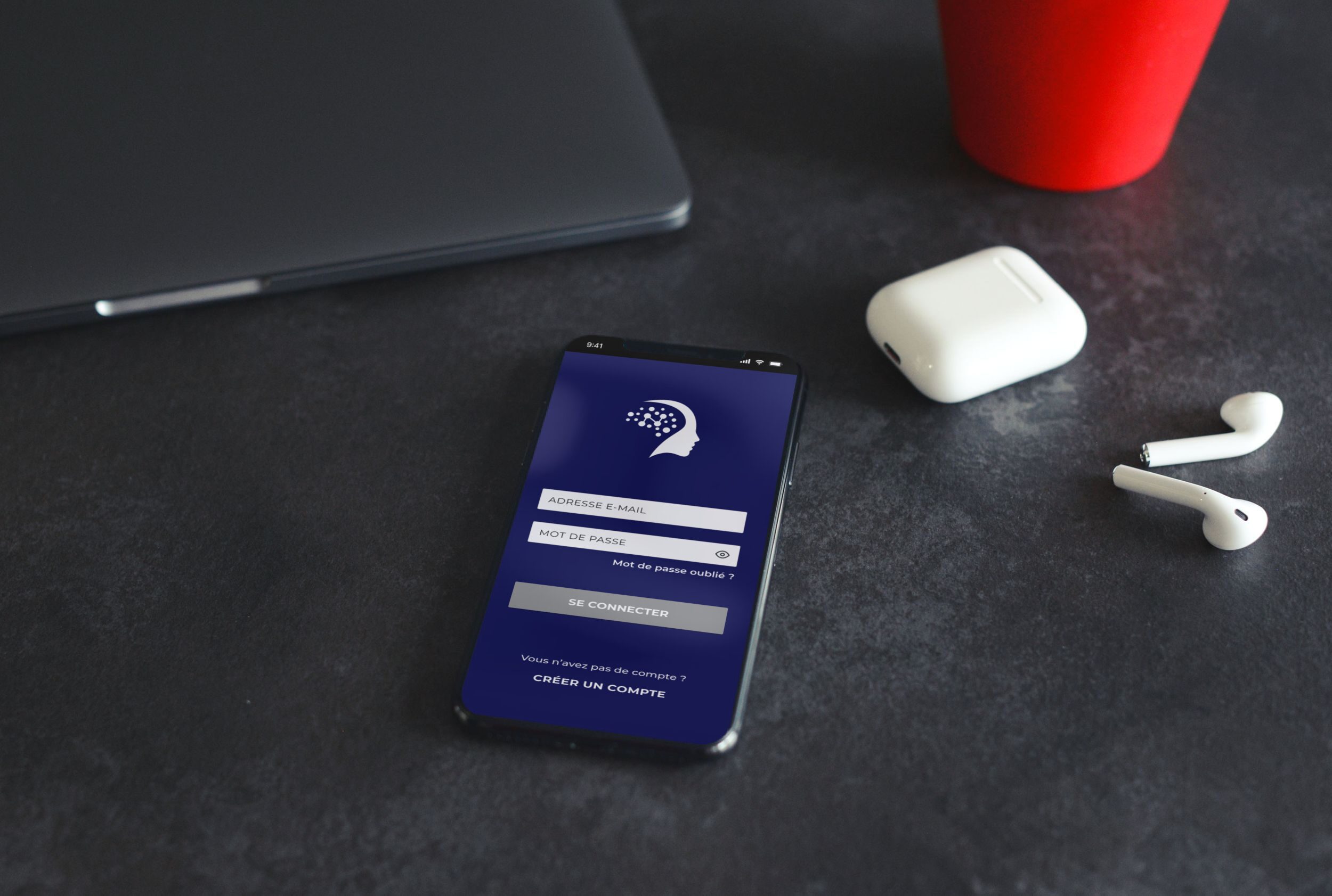Site internet sur l'écran d'un téléphone